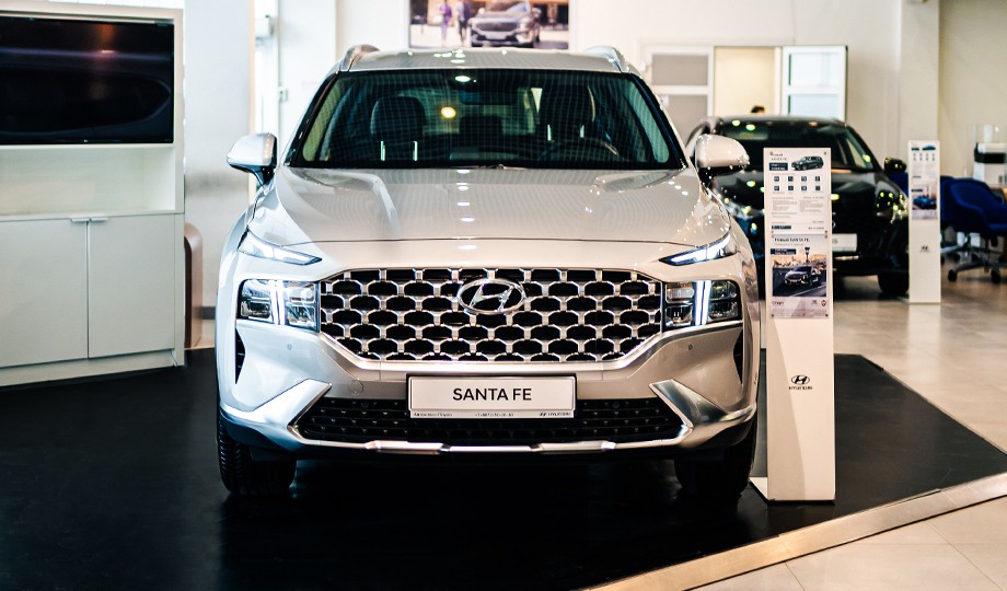 Hyundai Santa Fe. Рассрочка 0%. Выгода до 600 000 ₽.